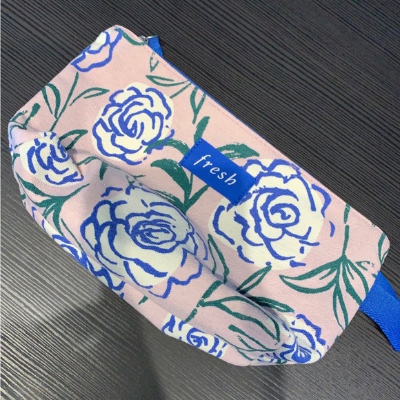 Fresh Makeup Bag - Picture 1 of 1